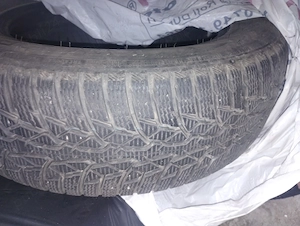 Cauciucuri Nokian 185/65 R15 de Iarna - imagine 3