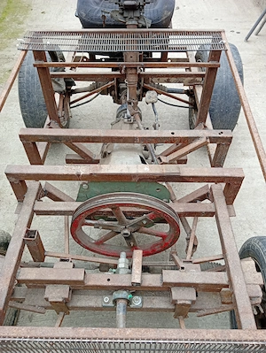 Tractoraș făcut acasă  - imagine 3