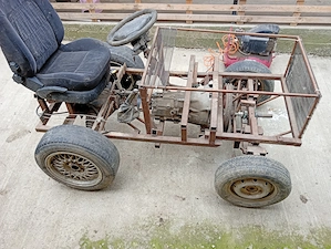 Tractoraș făcut acasă 