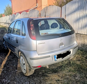 Opel Corsa C, gri, diesel 2005, cumpărat de nou, ingrijit îsi cauta nou proprietar - imagine 9