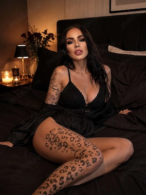 Teresa! Transexuala siliconata poze reale nu fake sau travestiti