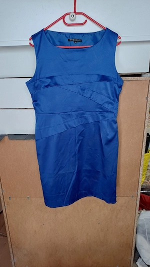 Vind rochie