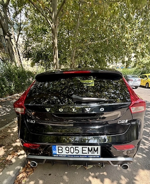 Volvo V40 D2 R Design - imagine 4