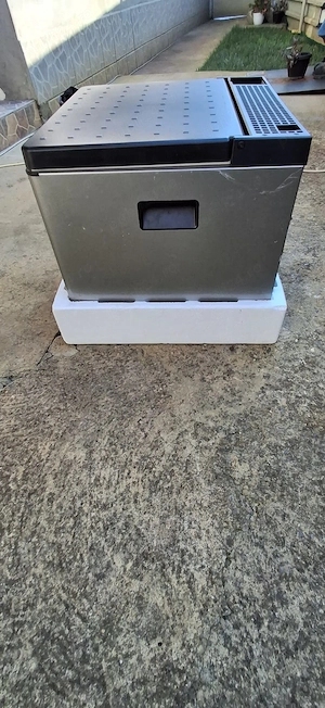 vand lada frigorifica Dometic  gaz 220