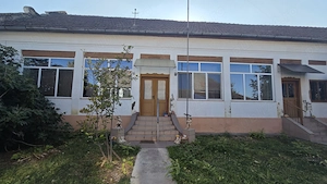 Vand casa caramida pe colt in Satchinez