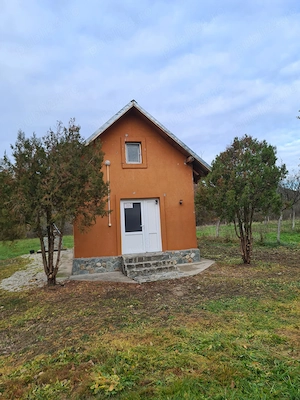 Casă de vacanță și teren extravilan