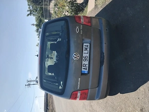 Volkswagen Touran 2.0  - imagine 8