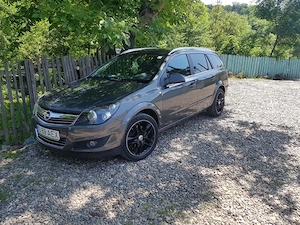 Opel Astra H 1.9CDTI 150cp  Anul 2009 - imagine 2