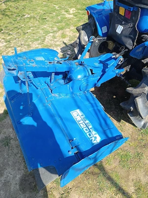 tractor iseki 4x4 cu freză și plug  - imagine 4