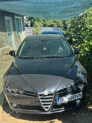 Vând Alfa Romeo 159