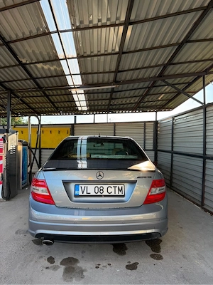 Mercedes C Class 220 - imagine 2