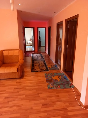 Casa-vila de vănzare  - imagine 2