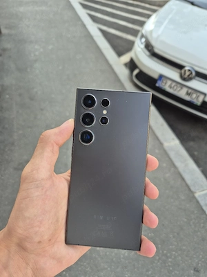Vand Samsung S24 ultra Titanium Grey NOU