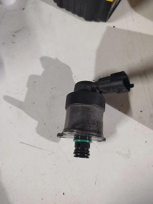 Regulator pompa injectie Renault Megane 3 2016 - imagine 3