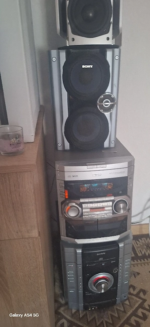 De vanzare 2 combine audio. 
