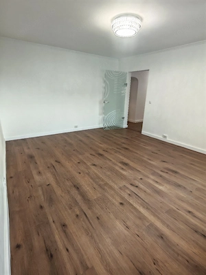 Decebal - Apartament 4 camere   Renovat complet  Decomandat - imagine 6