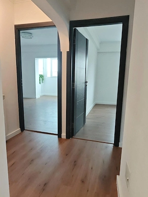 Decebal - Apartament 4 camere   Renovat complet  Decomandat - imagine 9