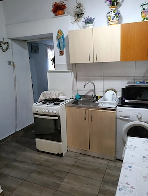 Vand apartament la casa 