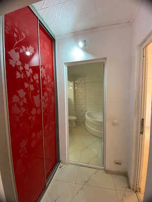 Vând apartament cu 3 camere în Năvodari - imagine 6