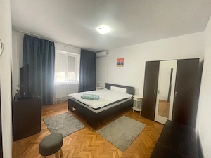 apartament cu 4 camere , inchiriere termen lung - imagine 3