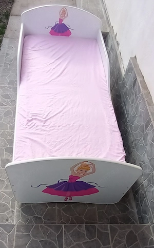 Vand pătuț pentru copii