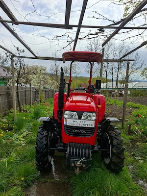 Vand tractor Lovol M404 cu doar 240 ore functionare - imagine 5