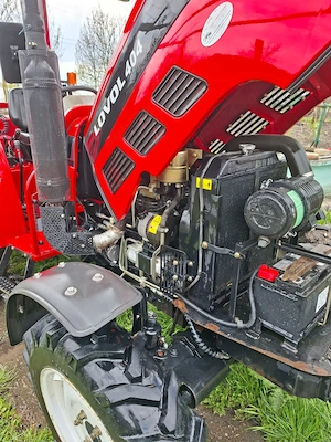 Vand tractor Lovol M404 cu doar 240 ore functionare - imagine 4