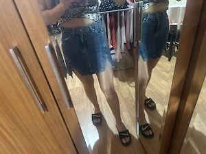     Fustă scurtă din denim albastru