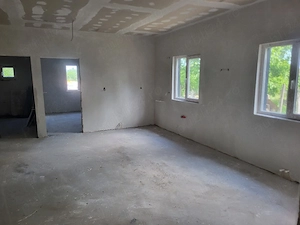 propietar casa 3 camere in lumina - imagine 2