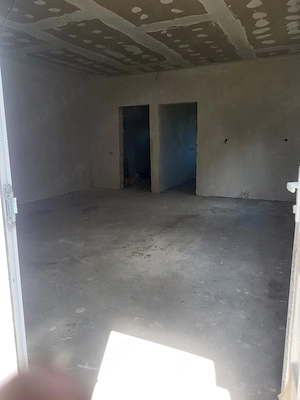 propietar casa 3 camere in lumina - imagine 3