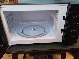Cuptor microunde 