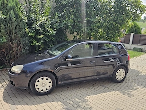 Volkswagen Golf V 1.6 FSI   2.400   preț negociabil