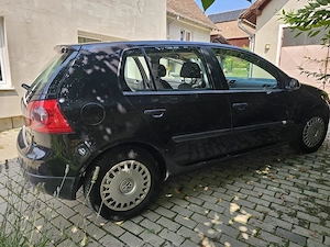 Volkswagen Golf V 1.6 FSI   2.400   preț negociabil - imagine 5