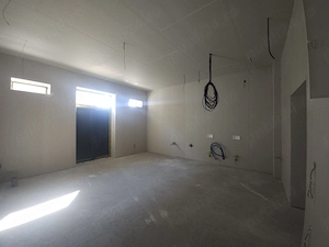 Bd. Republicii (tronson bd. Traian   bd. Unirii)   chirie spatiu comercial, cu vitrina, s.u. =141mp - imagine 8