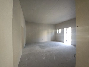 Bd. Republicii (tronson bd. Traian   bd. Unirii)   chirie spatiu comercial, cu vitrina, s.u. =141mp - imagine 5