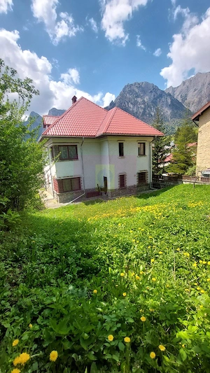 Vila cu 8 camere de vanzare in Busteni - imagine 2