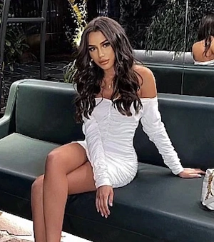 rochie alba incretita 