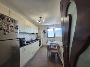 Apartament cu 3 camere de vânzare   Strada Ana Ipătescu, Târgu Jiu - imagine 4