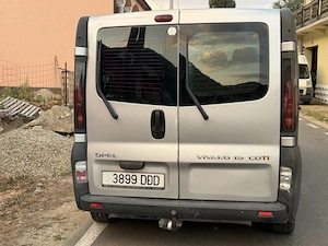 Vând sau Schimb Opel Vivaro 1.9 Diesel 8+1 locuri  - imagine 5