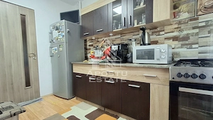 Apartament cu 2 camere de vânzare în zona Micalaca - imagine 8