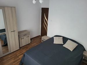Închiriez apartament cu 2 camere, cartierul Tudor, zona liniștită  - imagine 3