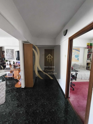 Vand apartament 4 camere , decomandat, mobilat si utilat, la autogara Militari et. 8/10 - imagine 2
