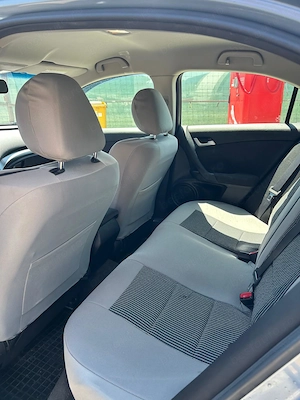 Honda Accord Sedan  2.0 i-VTEC  - imagine 6