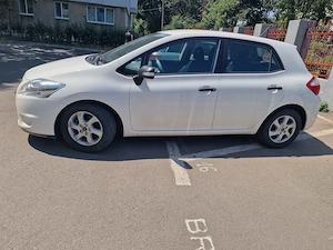 Vând  mașină Toyota Auris, stare impecabilă - imagine 7