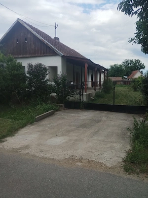 Casă de vânzare în localitatea Giungi comuna Beltiug - imagine 2