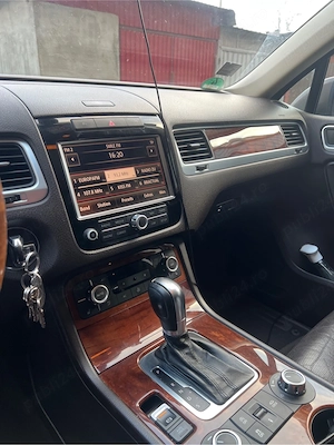 Vând Volkswagen Touareg 3.0 Diesel CASA - imagine 4