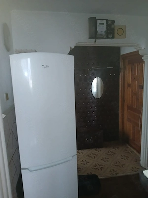 Apartament 3 camere,decomandat,centrala,vis a vis CET 2 balcoane,86500,negociabil - imagine 6