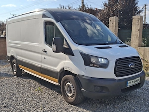 Ford Transit (mediu) - an 2017 - imagine 2