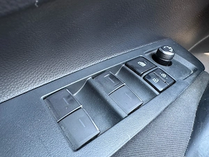 Toyota Corolla 1.8 Hybrid Dynamic HSD E-CVT - imagine 15