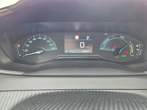 Proprietar, vand Peugeot e-2008 Allure, 60657km+set jante+cauciucuri iarna - imagine 2